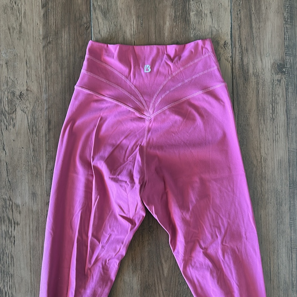BUFFBUNNY SIREN LEGGINGS SUGAR PLUM SIZE MEDIUM - Picture 6 of 8